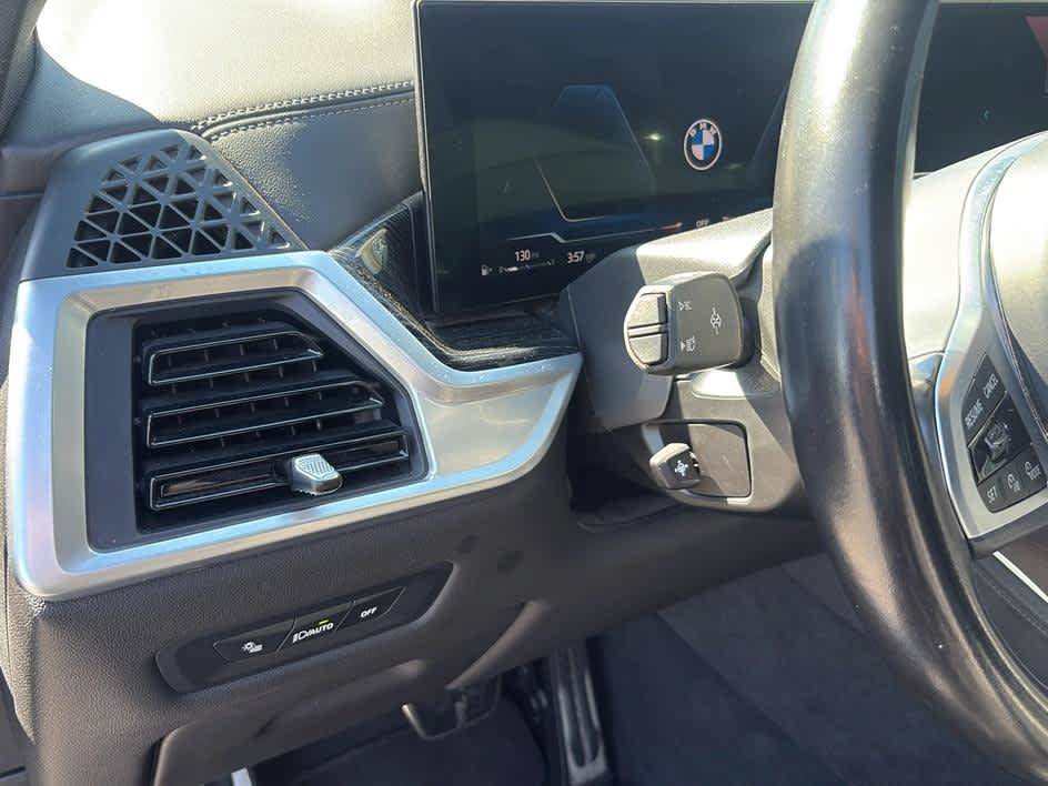 Used 2024 BMW X5 xDrive40i w/ M Sport Package AWD/4WD image 16