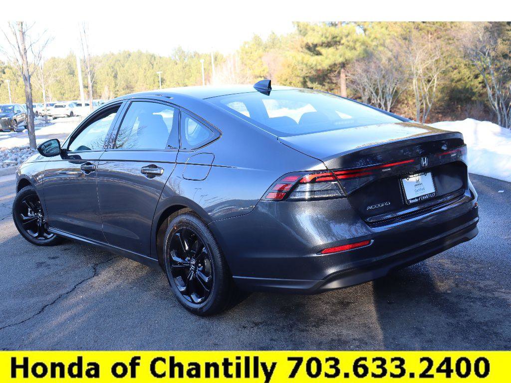 Used 2025 Honda Accord SE image 5