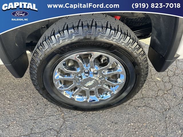 Used 2024 Chevrolet Silverado 2500 LTZ w/ LTZ Convenience Package image 13