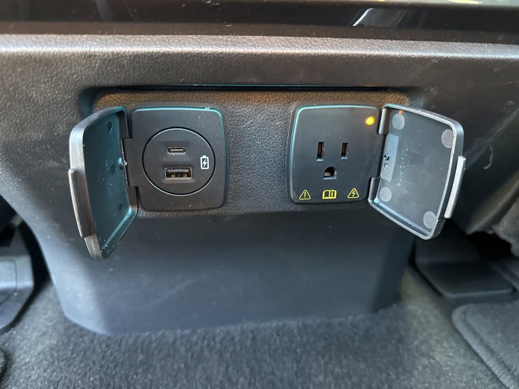 Used 2022 Ford F150 XLT w/ Equipment Group 302A High image 17