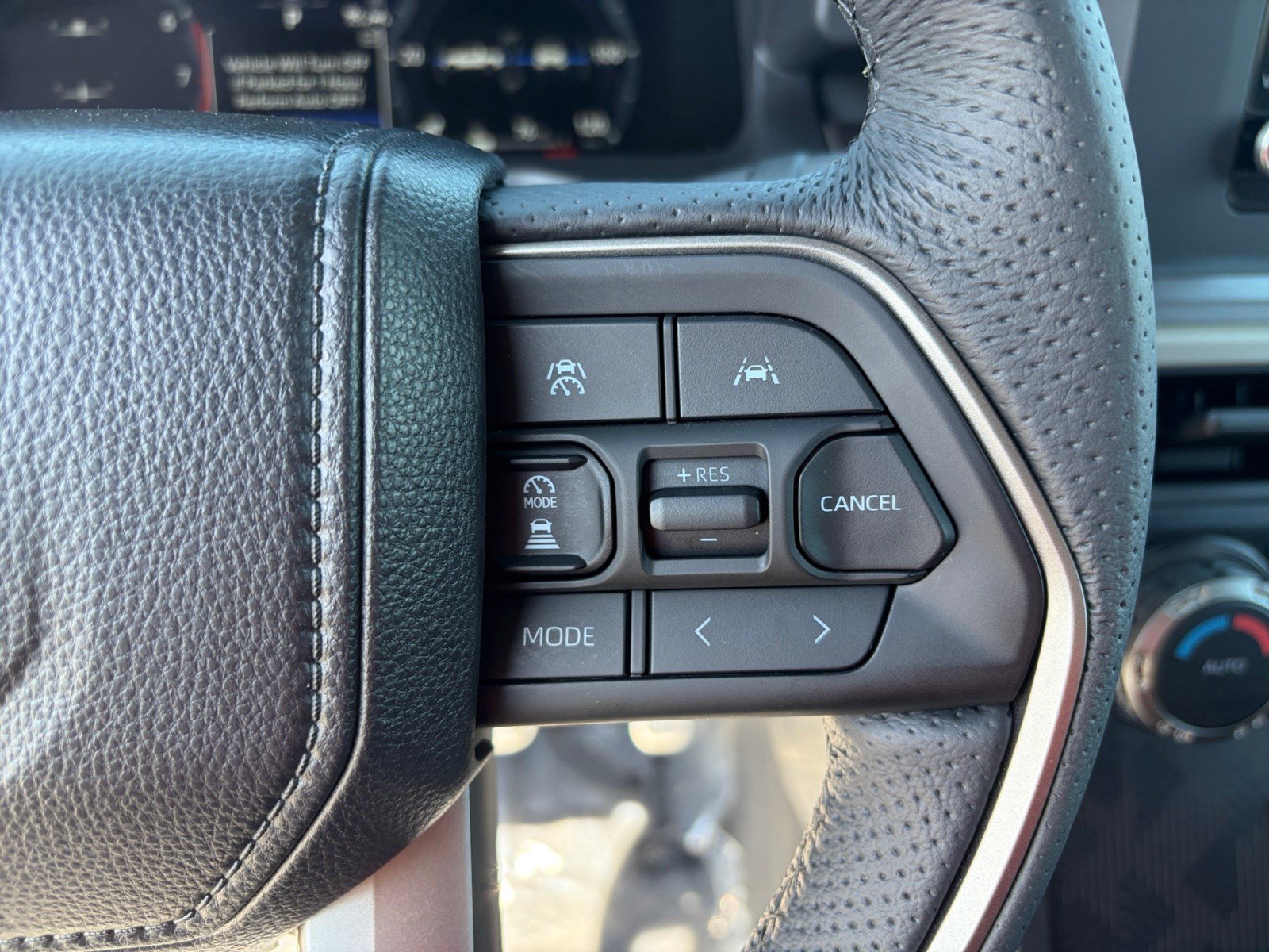 Certified 2025 Toyota Tacoma TRD Sport AWD/4WD image 15