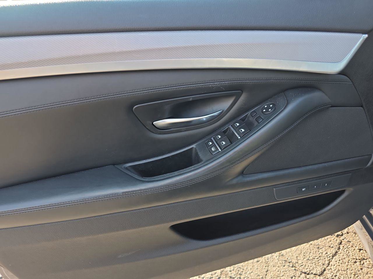 Used 2015 BMW 550i xDrive Sedan image 5