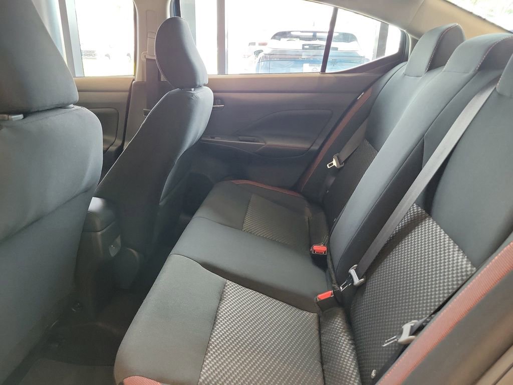 New 2025 Nissan Versa SR w/ Trunk Package FWD image 7