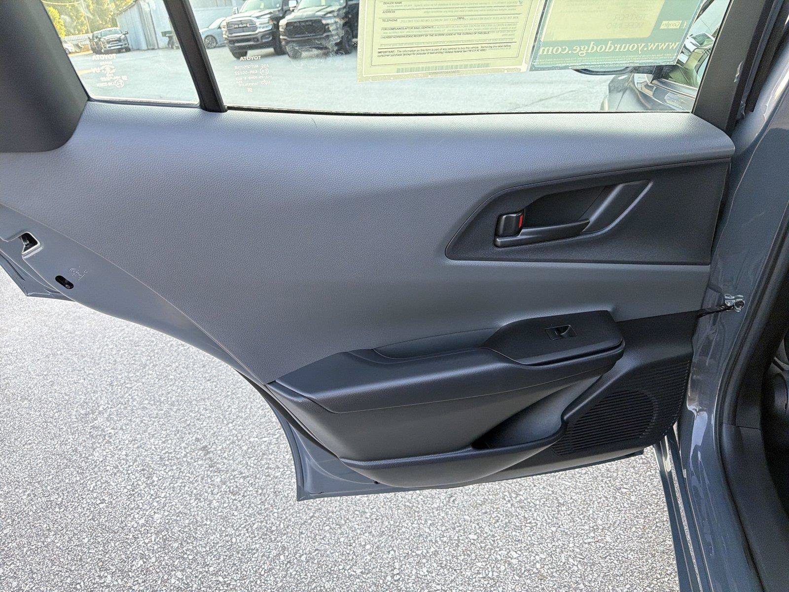 Used 2024 Toyota Prius LE FWD image 20
