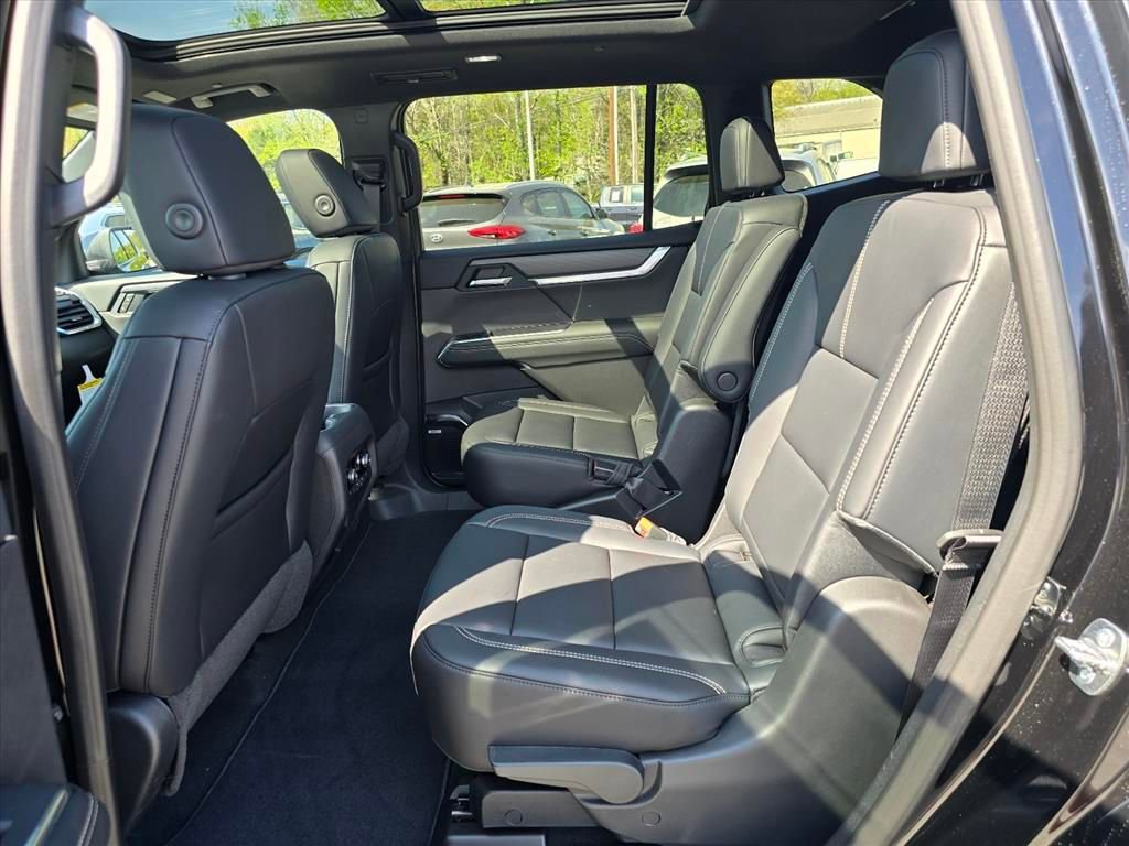 New 2026 GMC Acadia Elevation w/ Black Edition FWD image 11