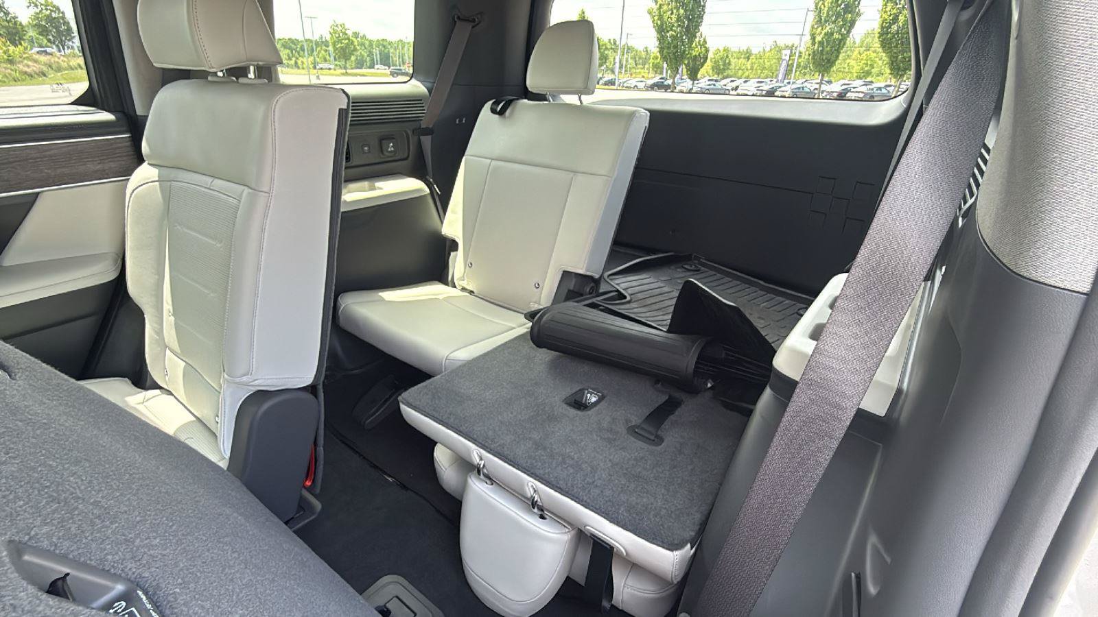 Certified 2024 Hyundai Santa Fe Limited AWD/4WD image 25