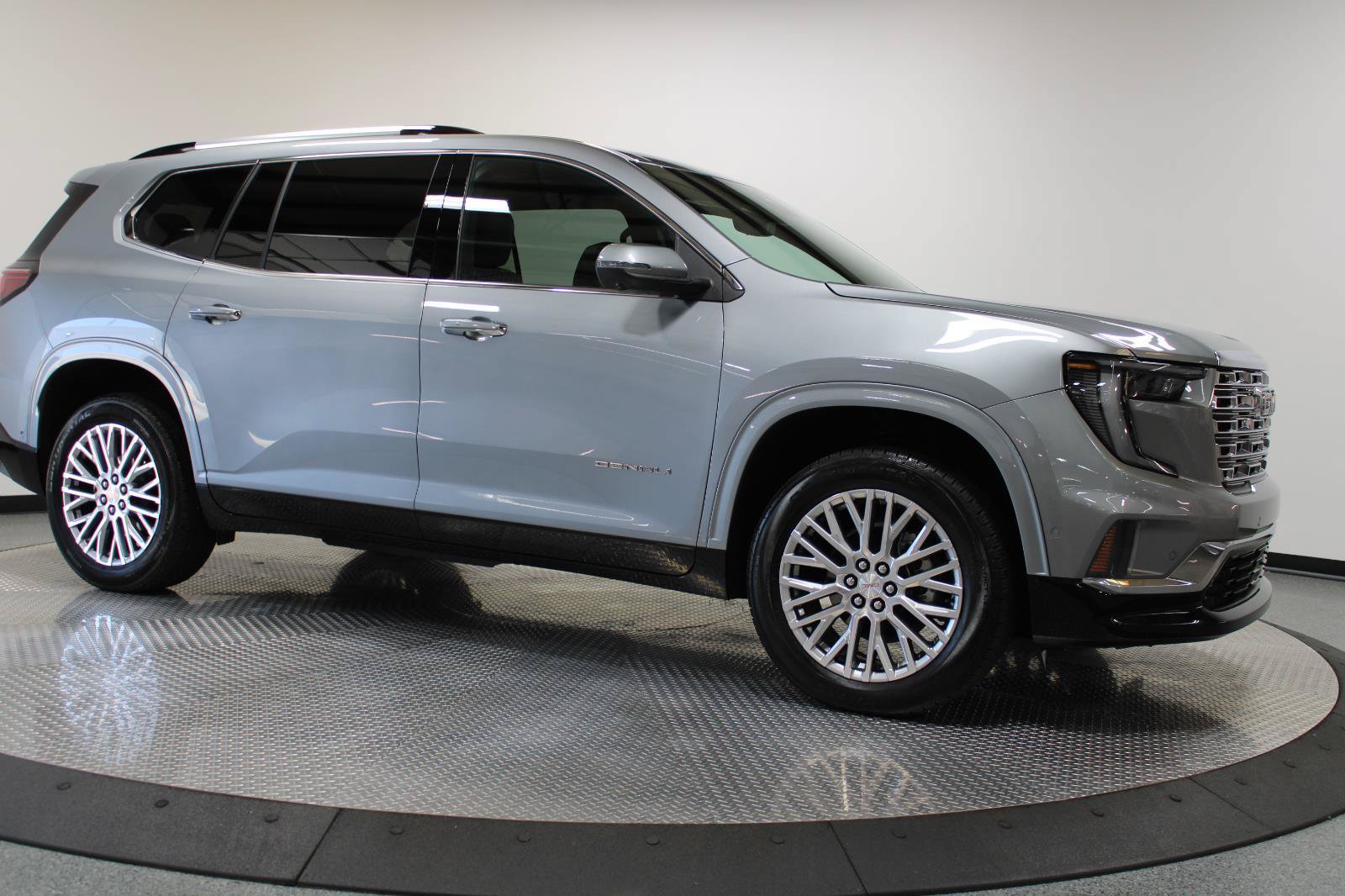 Used 2026 GMC Acadia Denali w/ Super Cruise Package AWD/4WD image 15