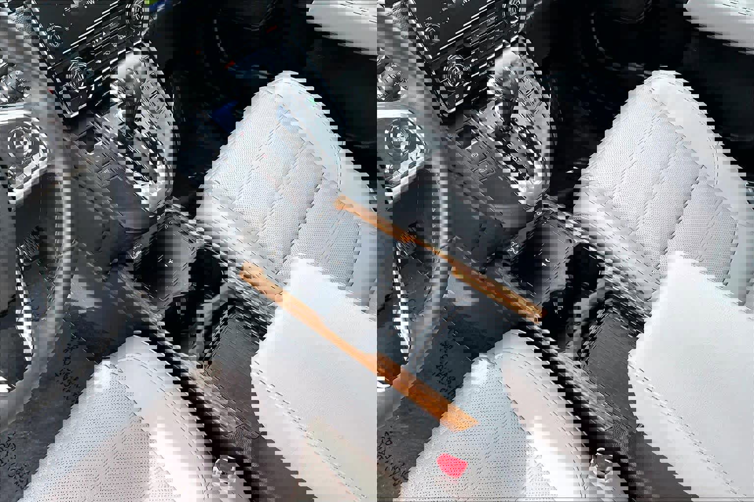 Used 2020 Honda CR-V Touring image 17