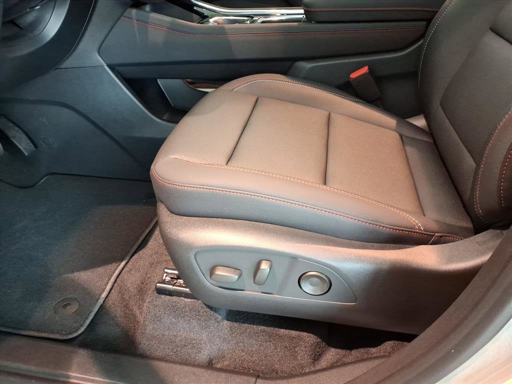 New 2026 Chevrolet Traverse Z71 w/ Driver Confidence Package image 11