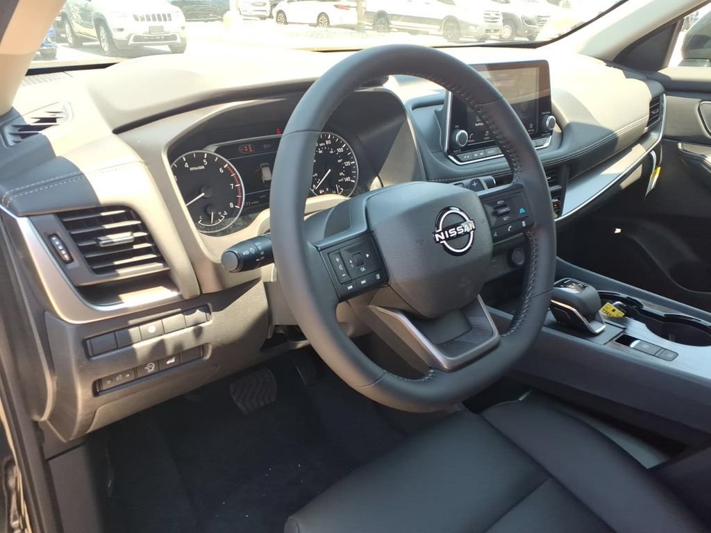 New 2026 Nissan Rogue Dark Armor AWD/4WD image 17