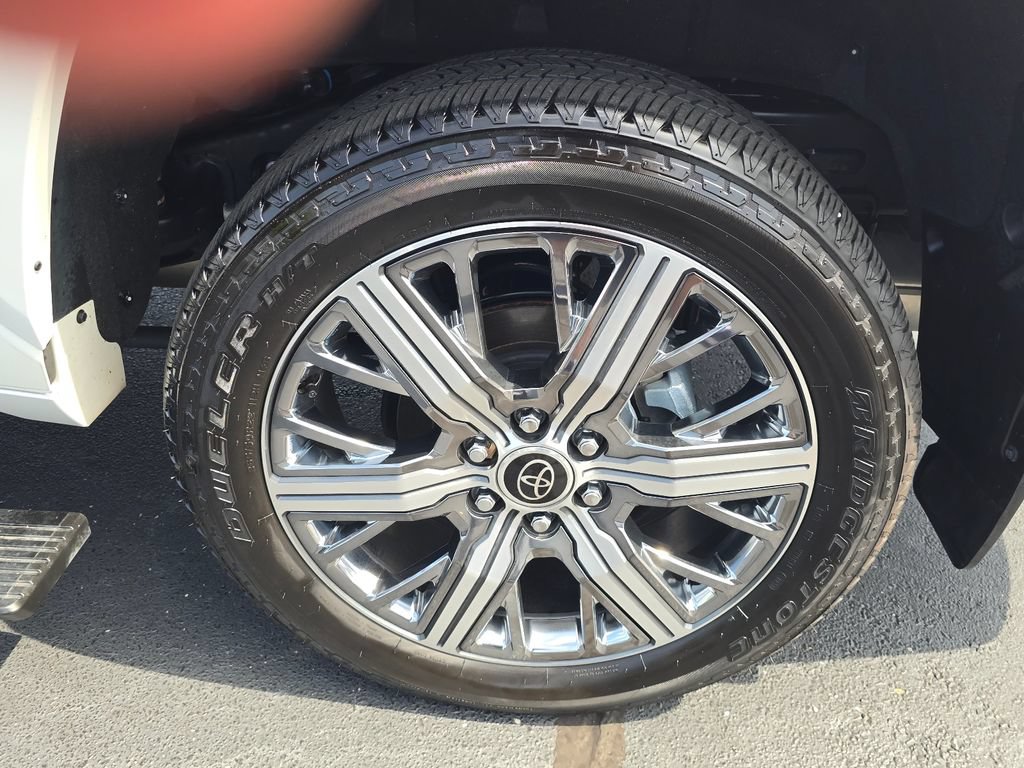 Used 2024 Toyota Sequoia Capstone AWD/4WD image 13