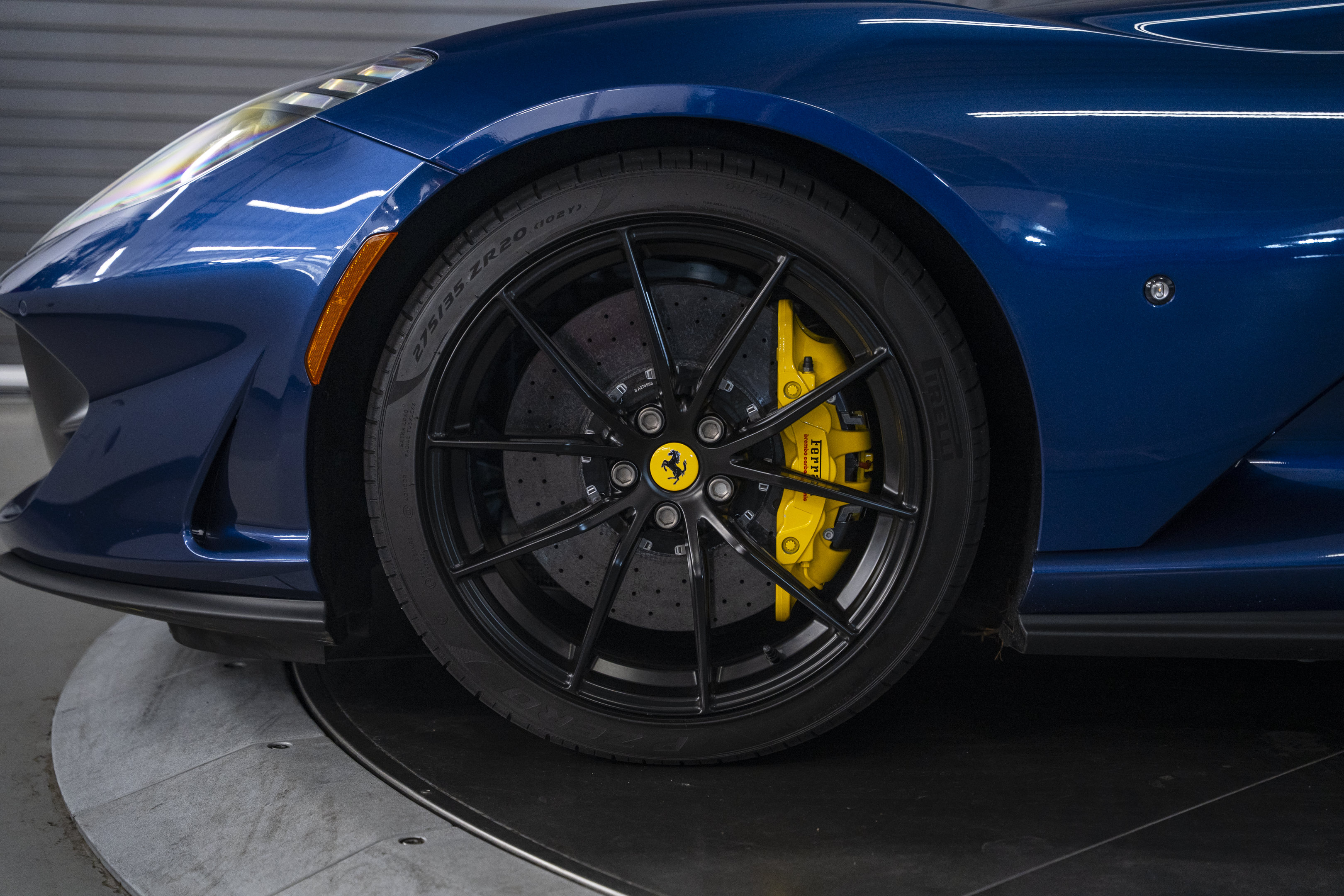 Used 2019 Ferrari 812 Superfast RWD image 13