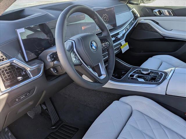 New 2026 BMW X5 xDrive50e w/ Climate Comfort Package image 3