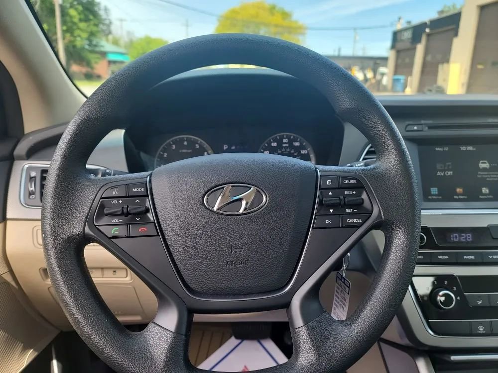 Used 2016 Hyundai Sonata SE FWD image 12