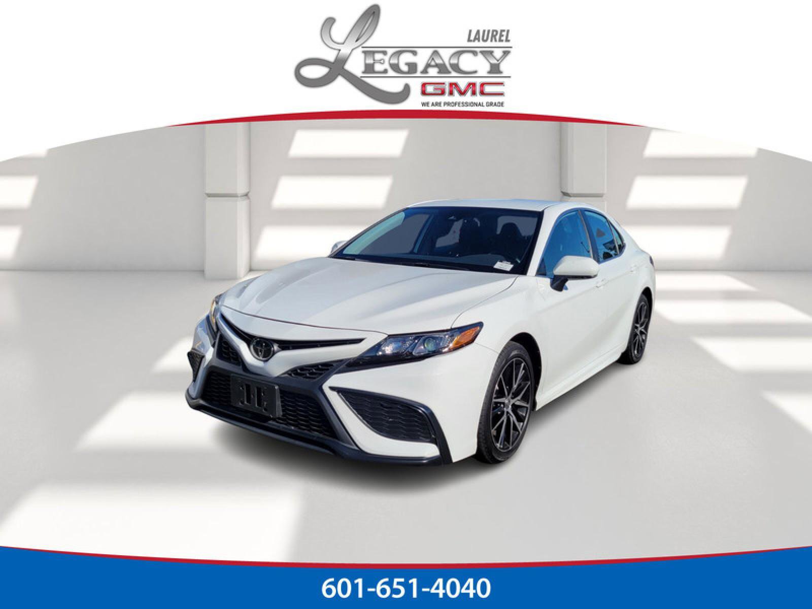 Used 2024 Toyota Camry SE