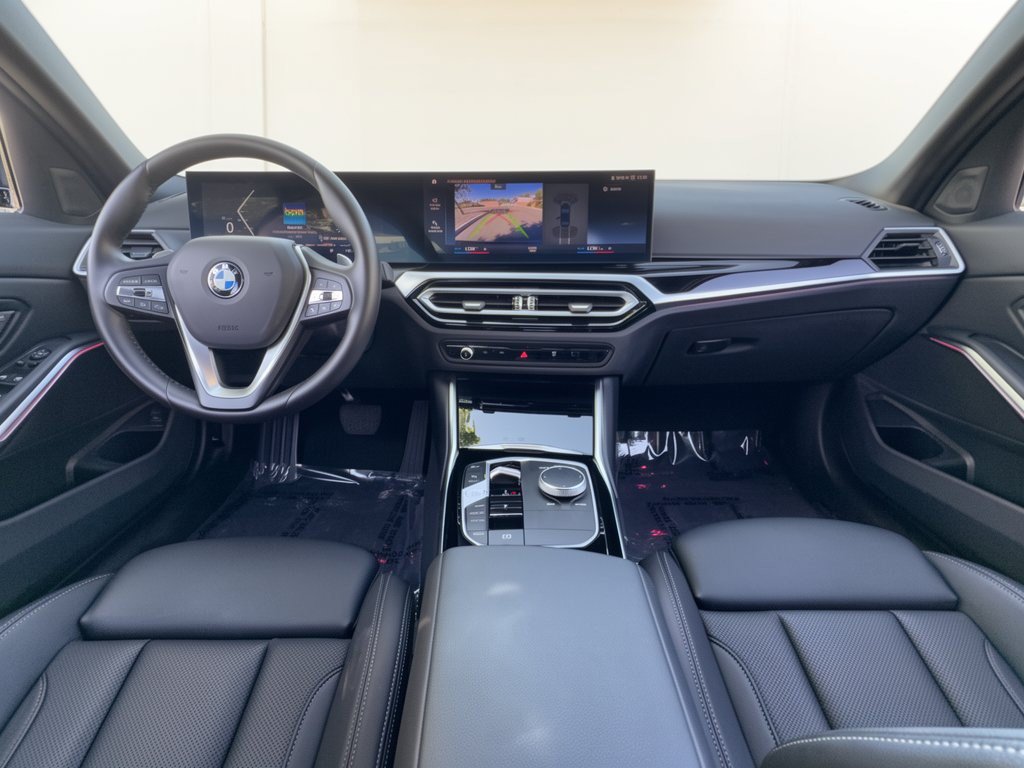 Used 2023 BMW 330i Sedan w/ Convenience Package RWD image 17