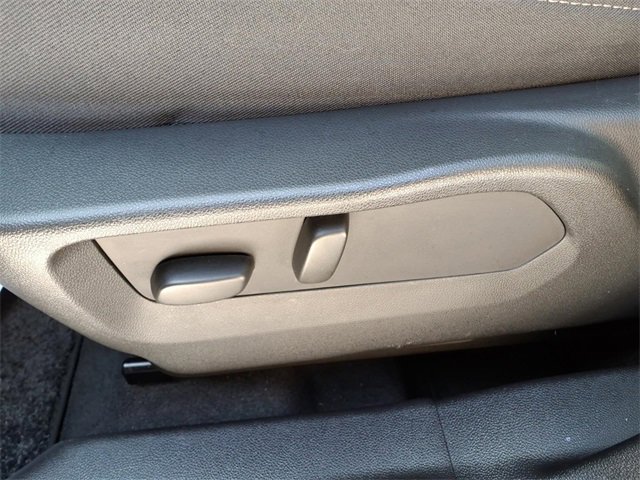 Used 2023 Buick Envision Avenir image 18