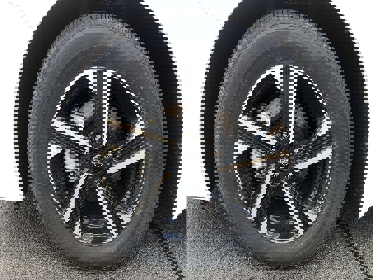 New 2025 Nissan Sentra SV w/ All-Weather Package image 10