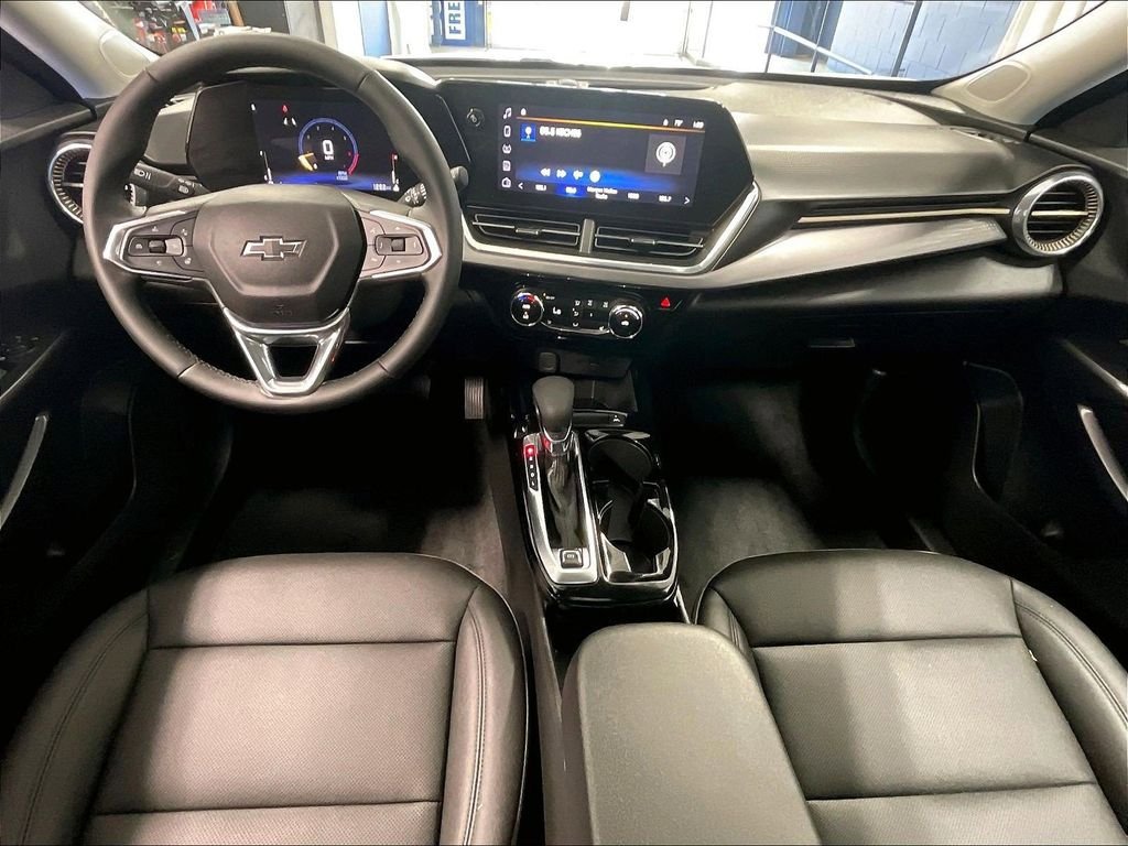 Used 2025 Chevrolet Trax ACTIV w/ Driver Confidence Package FWD image 22