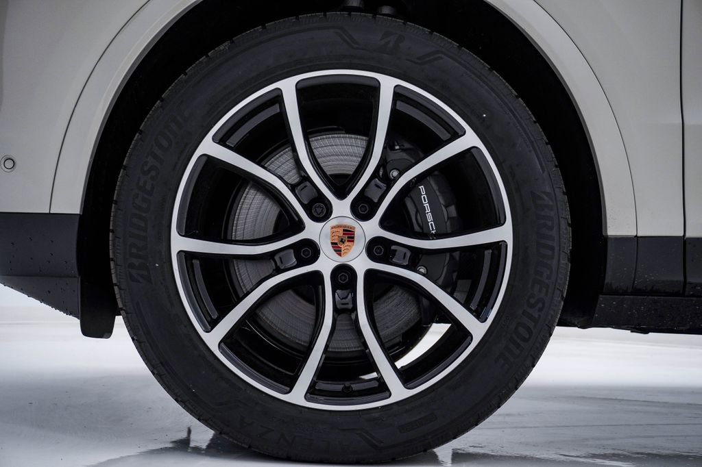 New 2026 Porsche Cayenne image 10