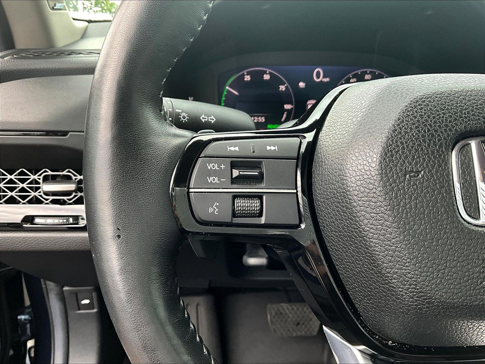 Used 2025 Honda Accord Touring image 11