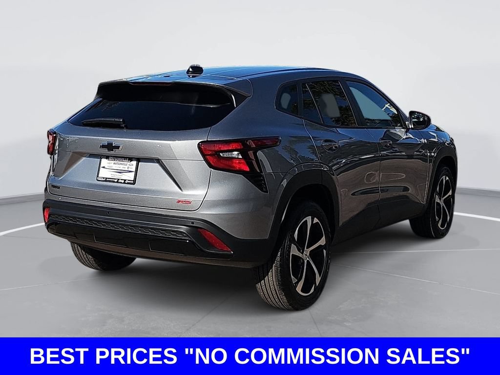 New 2026 Chevrolet Trax RS w/ Sunroof Package FWD image 3