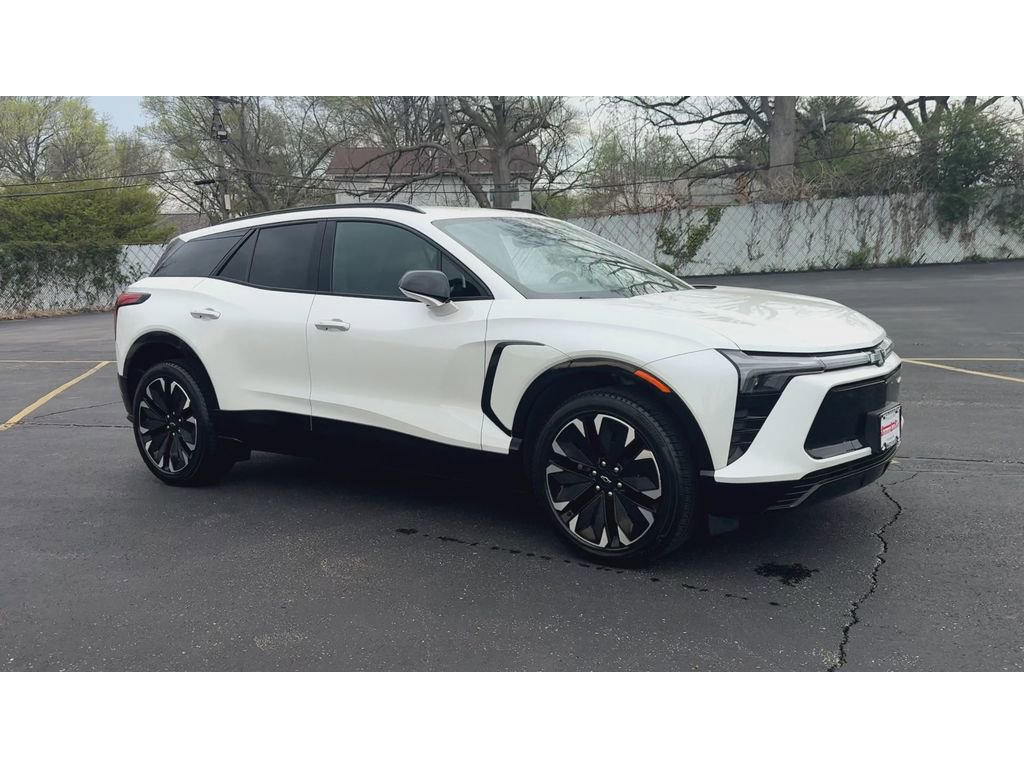 Certified 2024 Chevrolet Blazer EV RS image 2