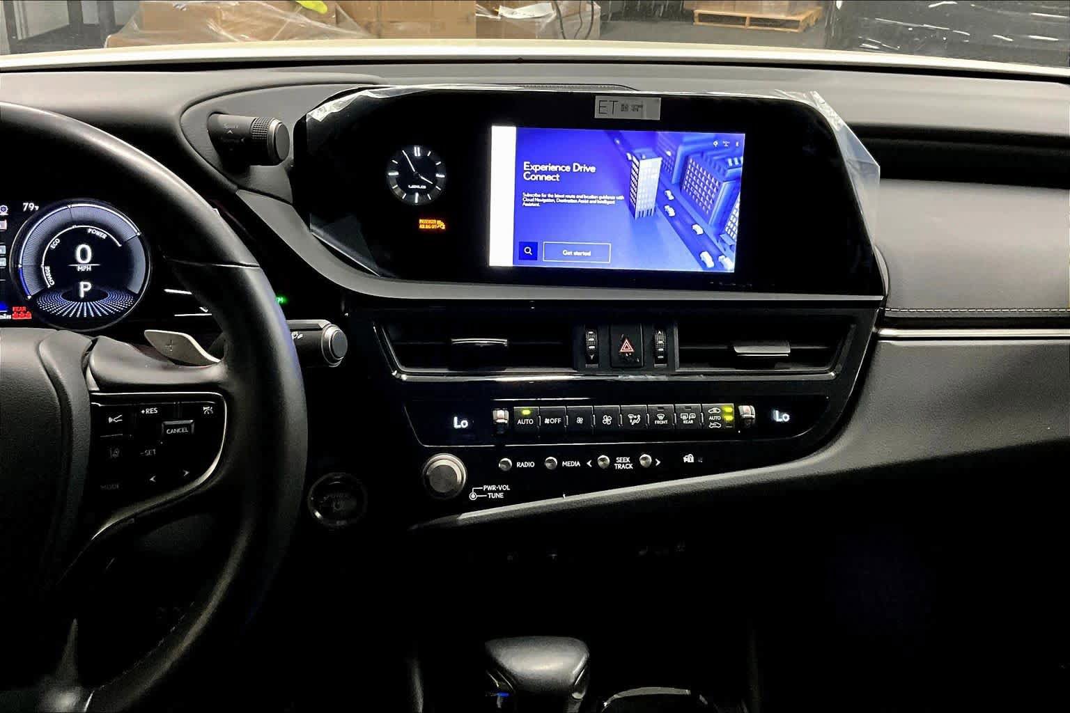 Used 2025 Lexus ES 300h w/ Premium Package FWD image 7
