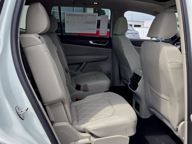 New 2026 Volkswagen Atlas SEL Premium R-Line AWD/4WD image 17