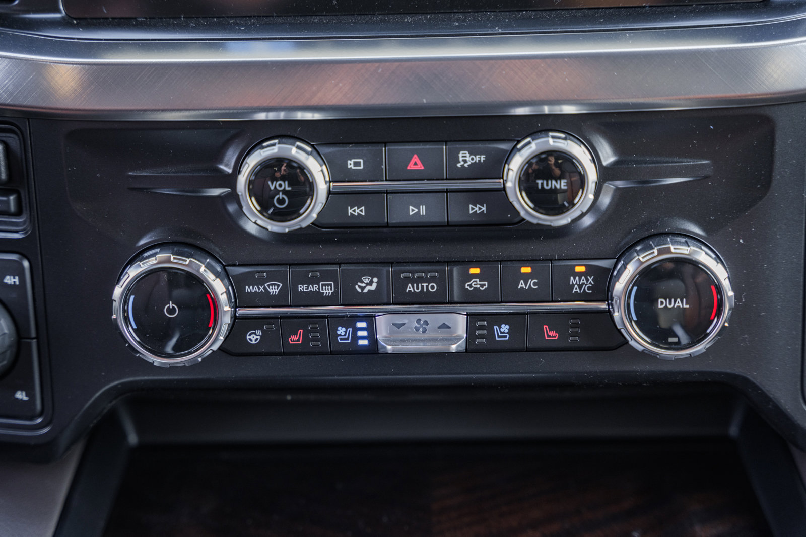 New 2026 Ford F350 King Ranch w/ Chrome Package image 29