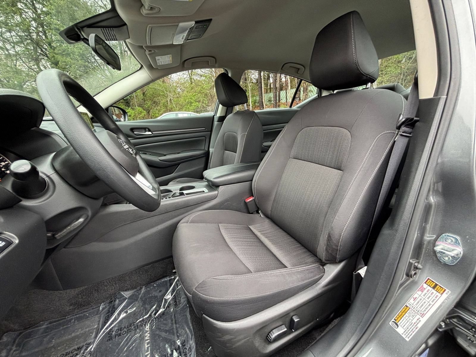 Used 2025 Nissan Altima 2.5 SV FWD image 37