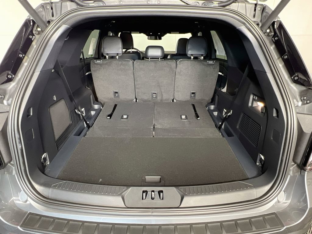 New 2026 Ford Explorer ST-Line w/ ST-Line Street Pack AWD/4WD image 14