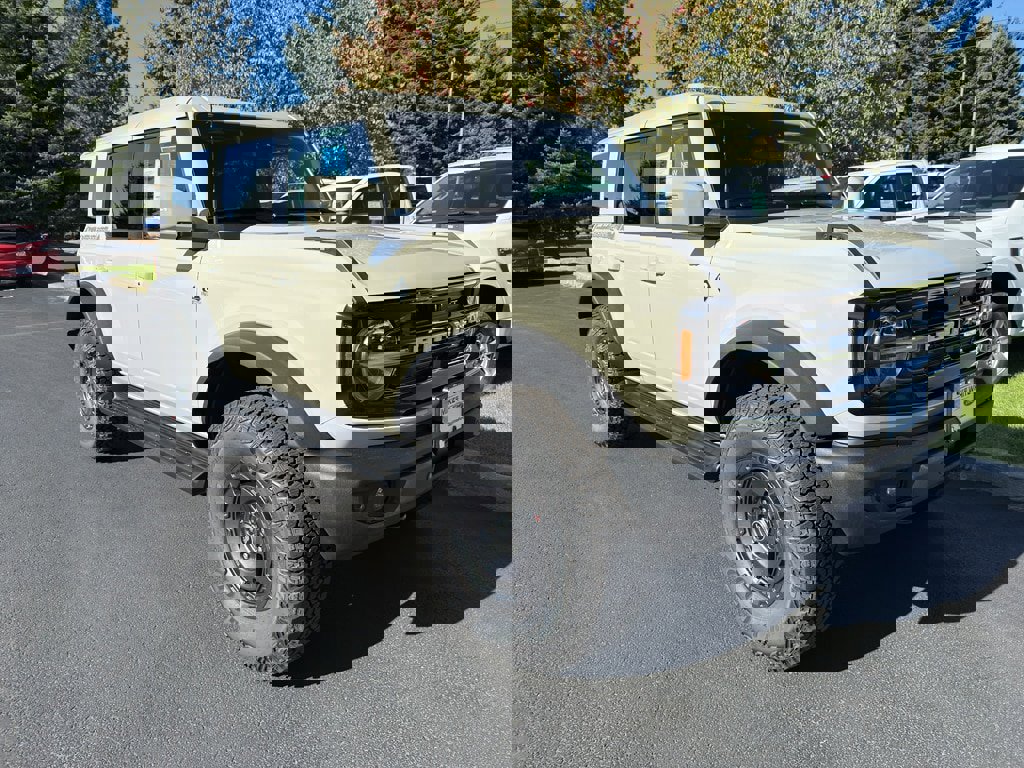 New 2025 Ford Bronco Outer Banks