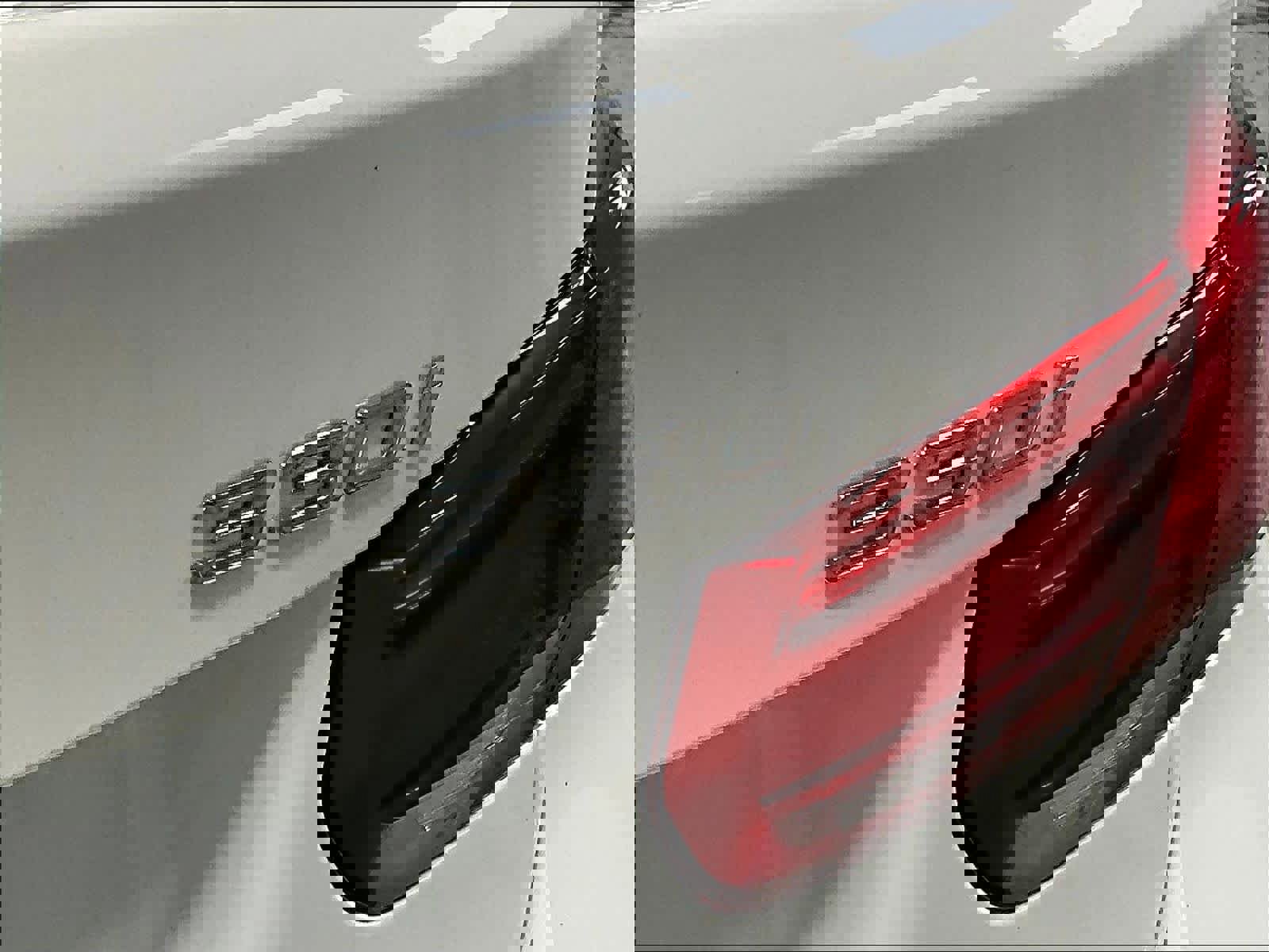 Used 2018 BMW 330i xDrive Sedan w/ Convenience Package image 28