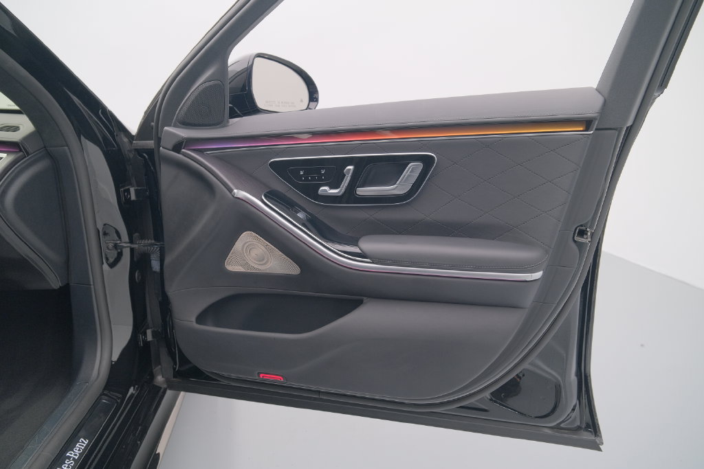 Used 2023 Mercedes-Benz S 580 4MATIC Sedan image 44