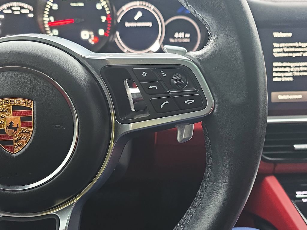 Used 2022 Porsche Cayenne AWD/4WD image 22