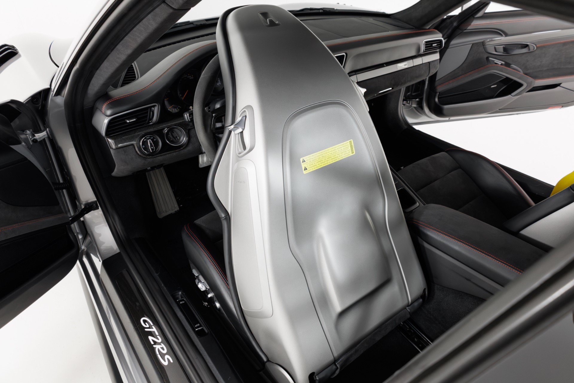 Used 2018 Porsche 911 GT2 RS RWD image 49