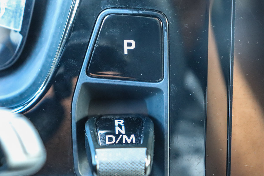 Used 2024 Porsche Cayenne AWD/4WD image 25