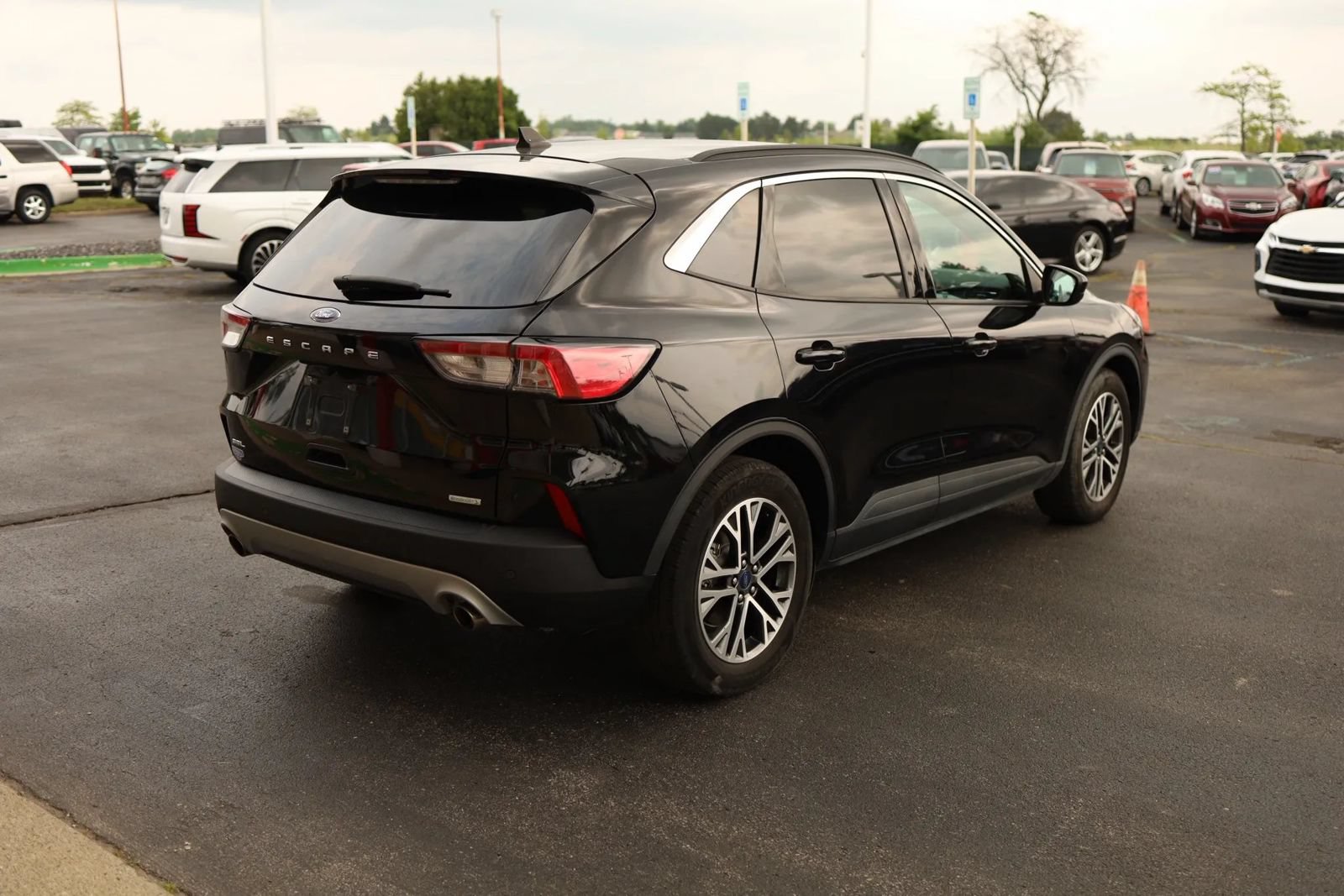 Used 2020 Ford Escape SEL FWD image 5