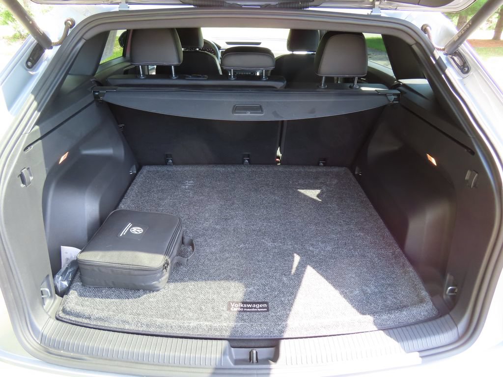 Used 2023 Volkswagen Atlas Cross Sport SE w/ Panoramic Sunroof Package AWD/4WD image 16