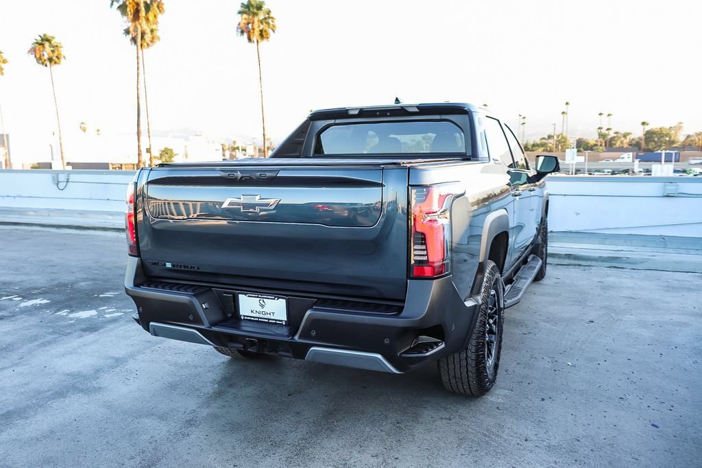 Used 2026 Chevrolet Silverado EV Trail Boss AWD/4WD image 9