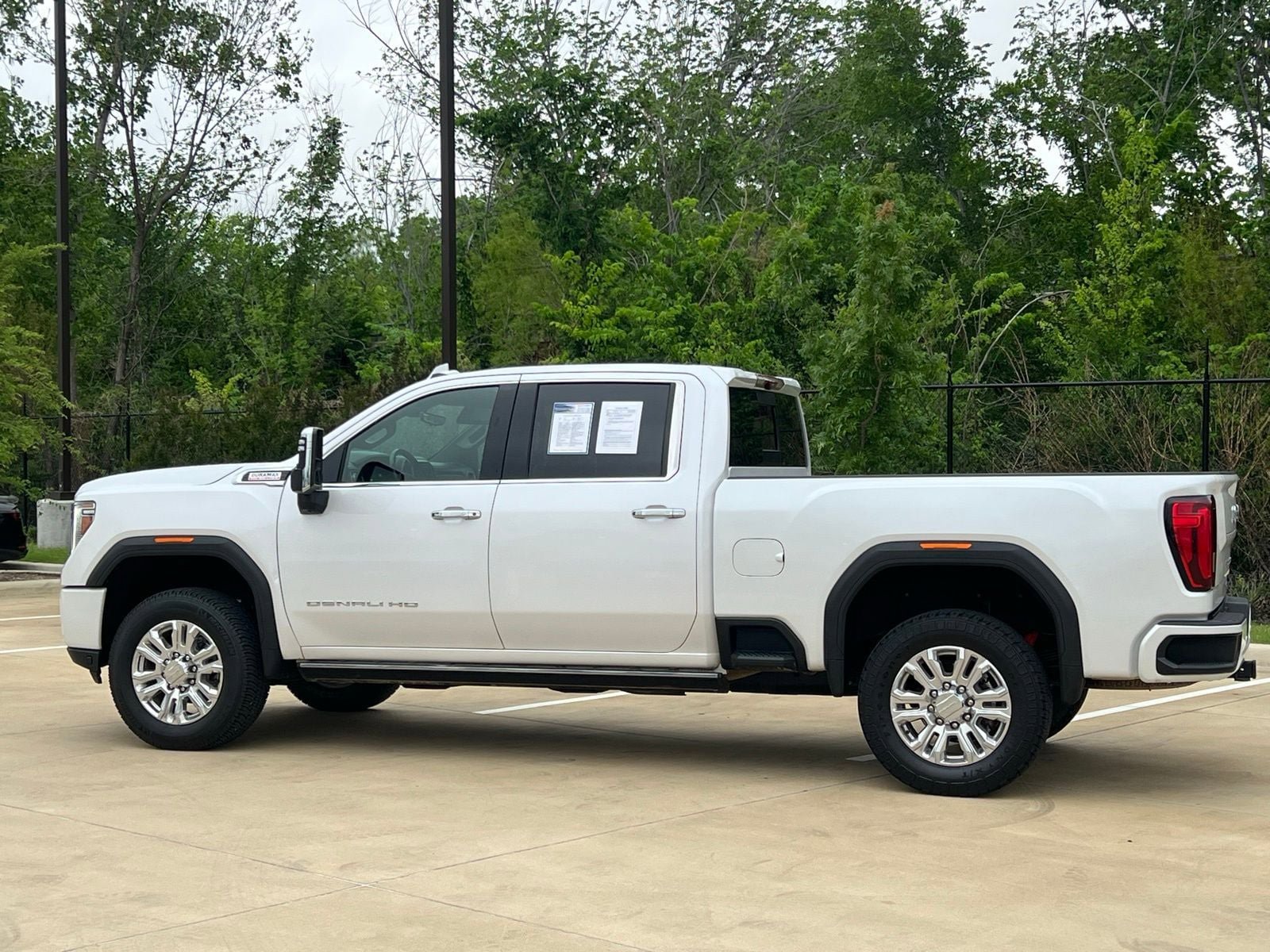 Used 2022 GMC Sierra 2500 Denali w/ Denali Ultimate Package AWD/4WD image 6
