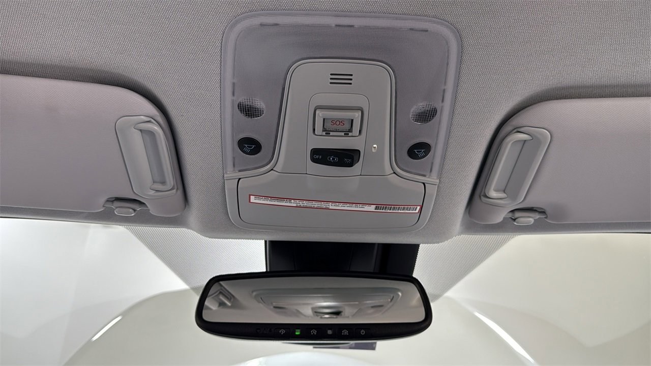 Used 2020 Toyota Prius Prime Limited image 11