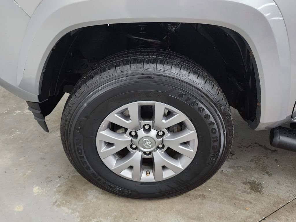 Used 2017 Toyota Tacoma SR5 w/ Tow Package AWD/4WD image 36
