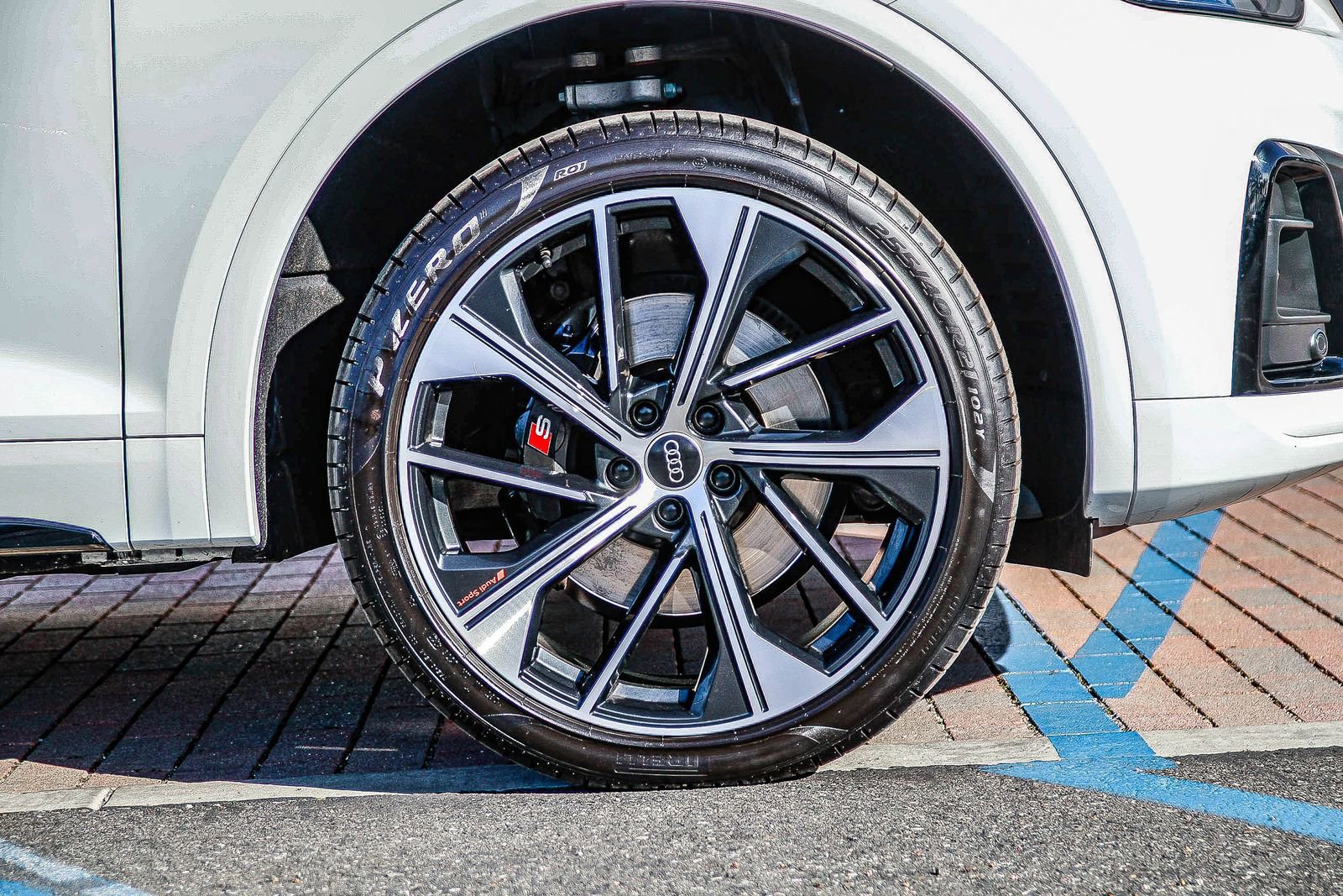 Used 2024 Audi SQ5 Premium Plus image 9