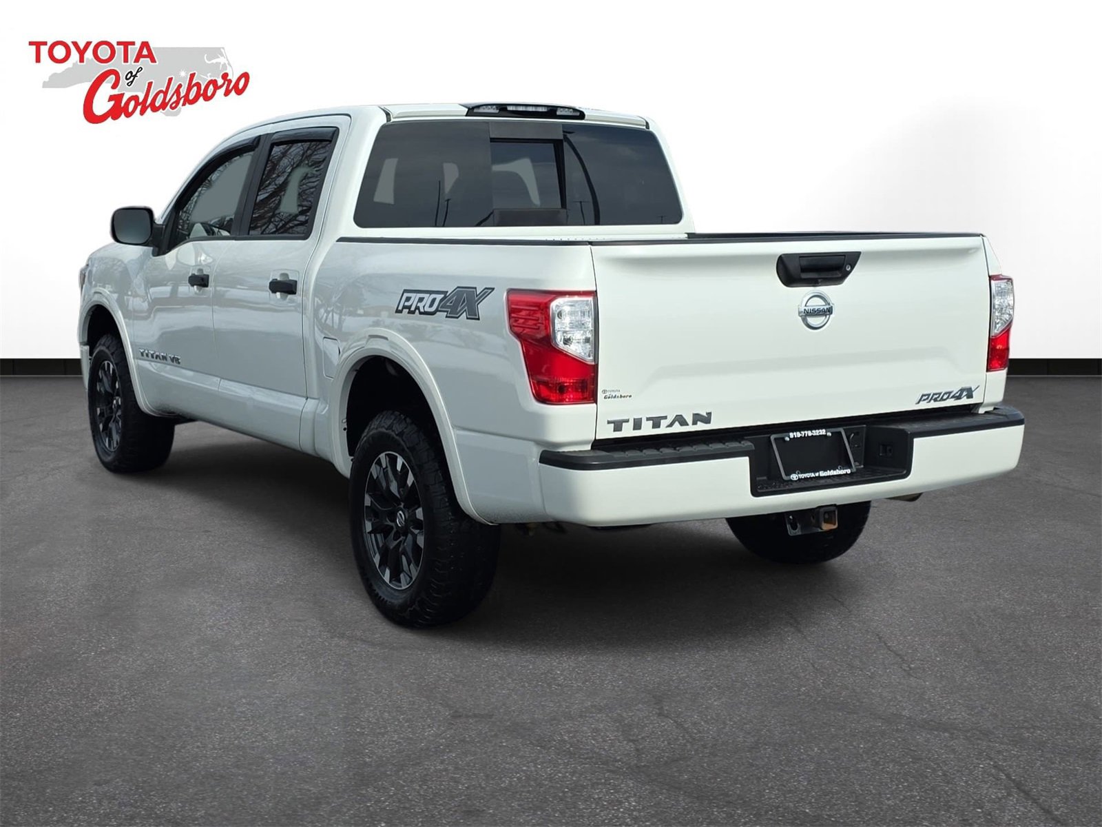Used 2019 Nissan Titan PRO-4X image 7