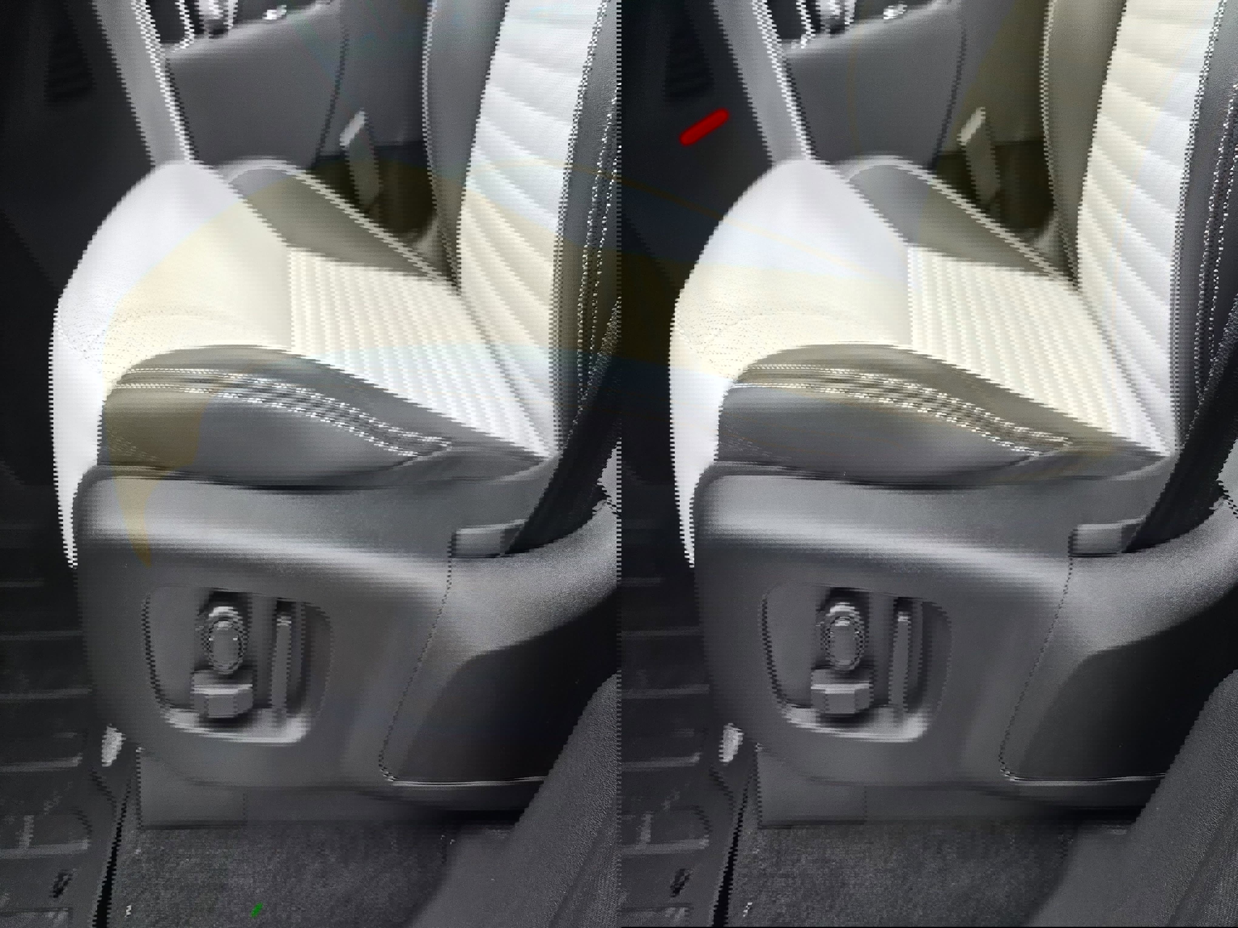 Certified 2024 Land Rover Discovery Metropolitan Edition image 27