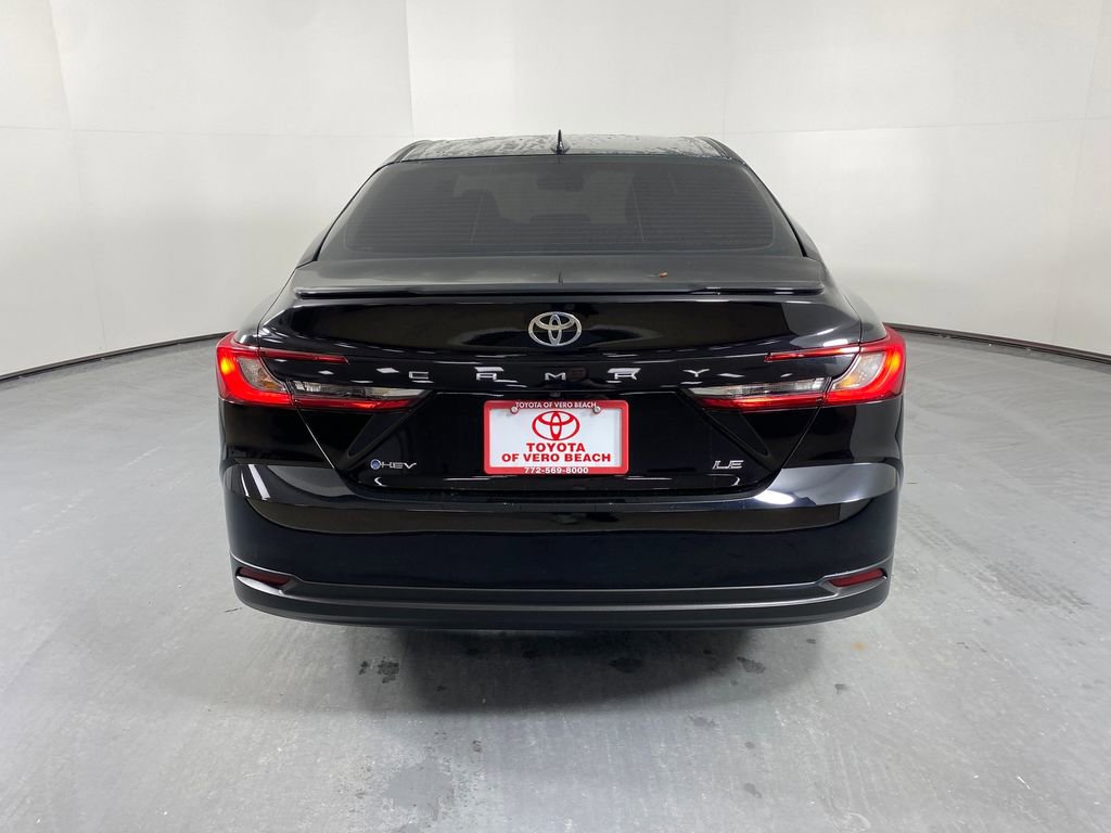 Used 2025 Toyota Camry LE w/ Convenience Package image 5