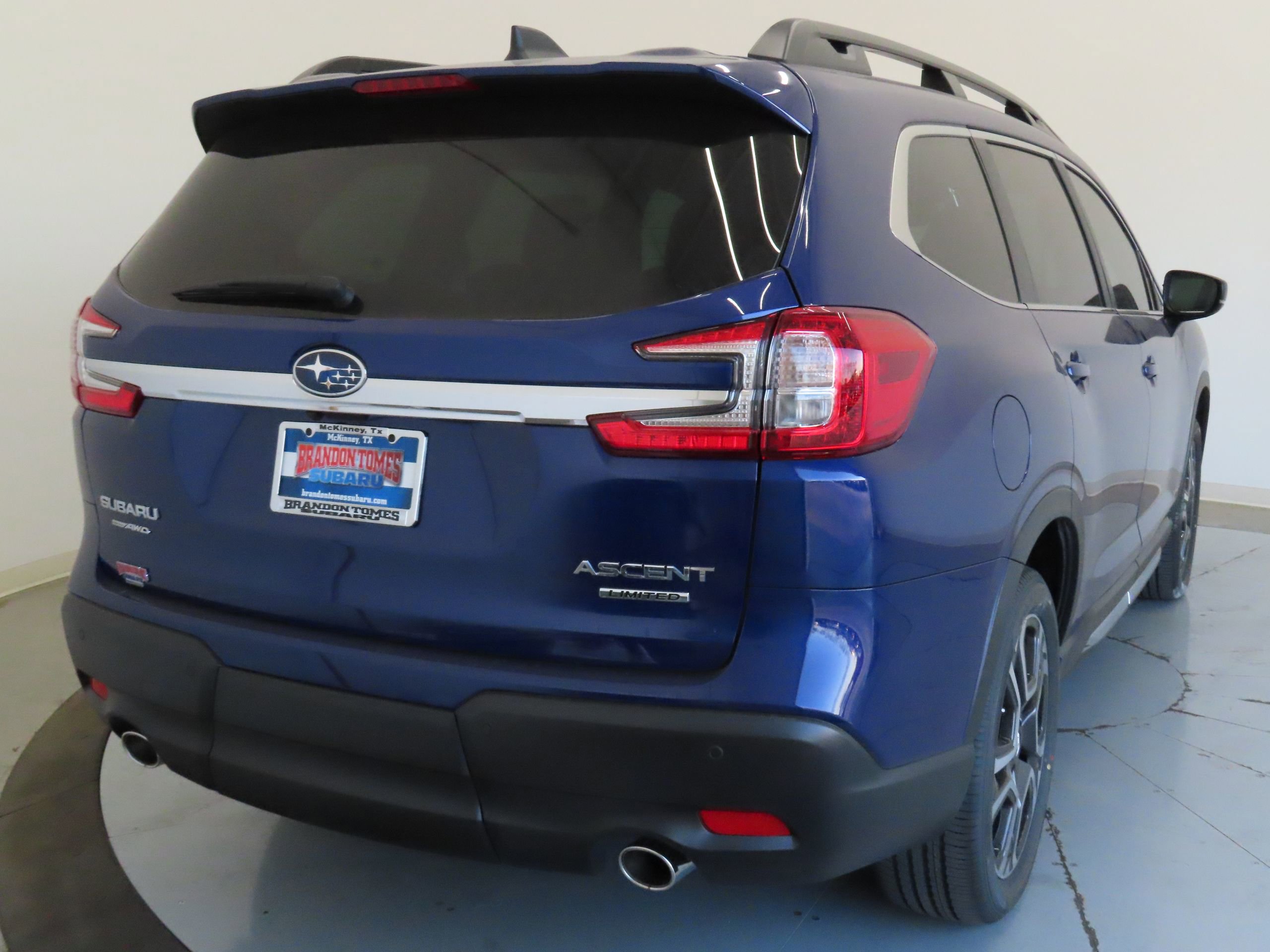 New 2026 Subaru Ascent Limited image 3