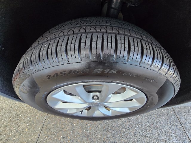 Certified 2025 Chrysler Pacifica Select AWD/4WD image 29